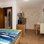 Appartement Petra By Gardadomusmea
