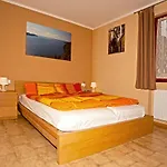 Appartement Petra By Gardadomusmea