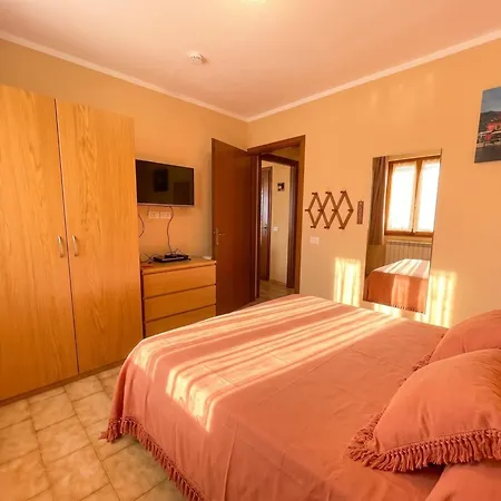 Petra By Gardadomusmea Apartment Tignale